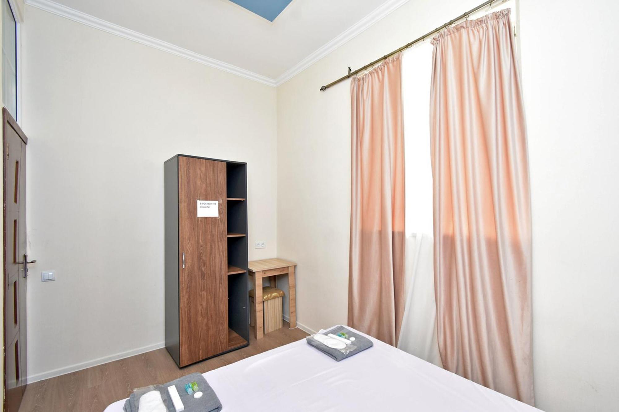Aaaa Hotel Yerevan Ngoại thất bức ảnh