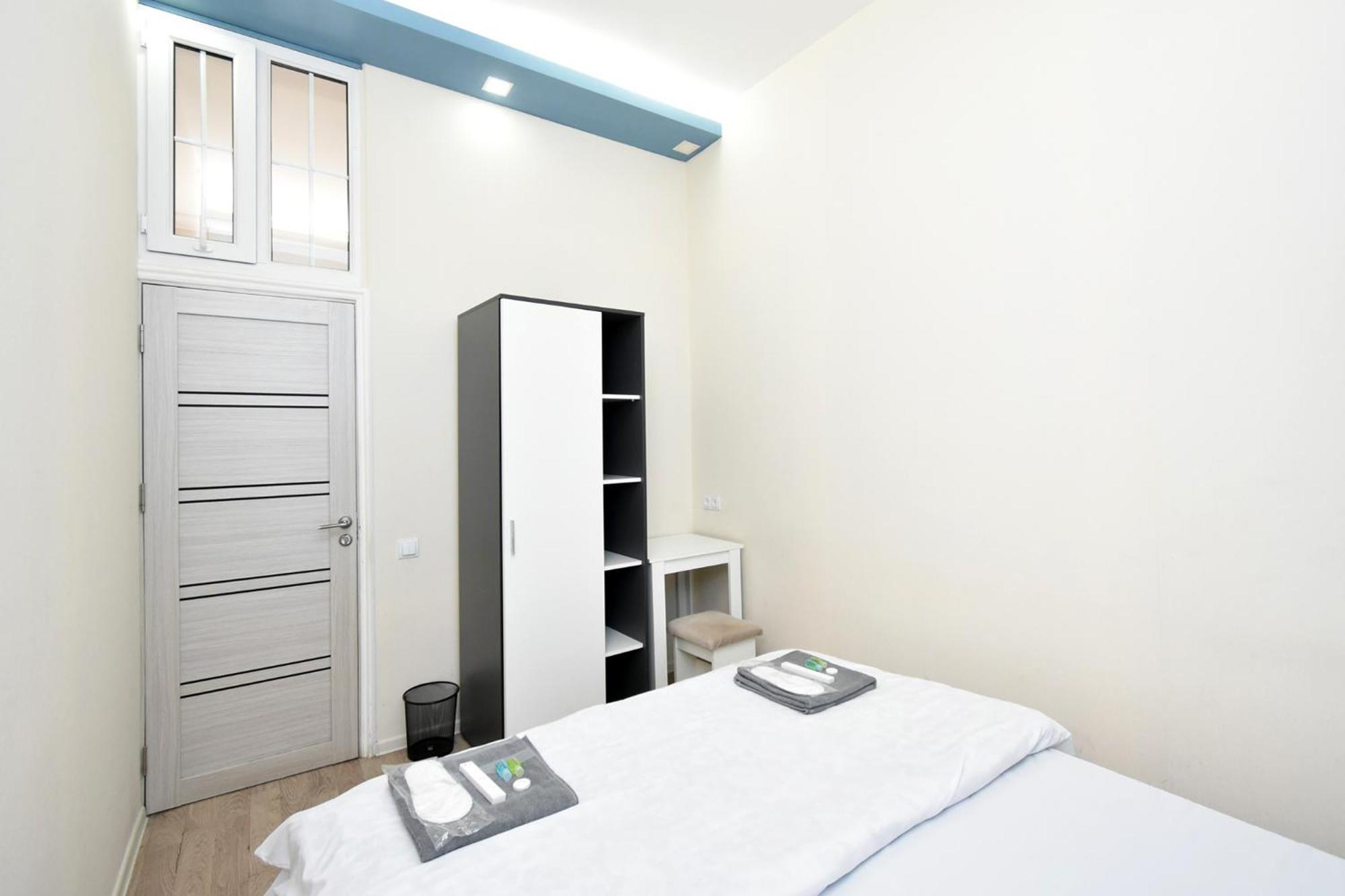 Aaaa Hotel Yerevan Ngoại thất bức ảnh