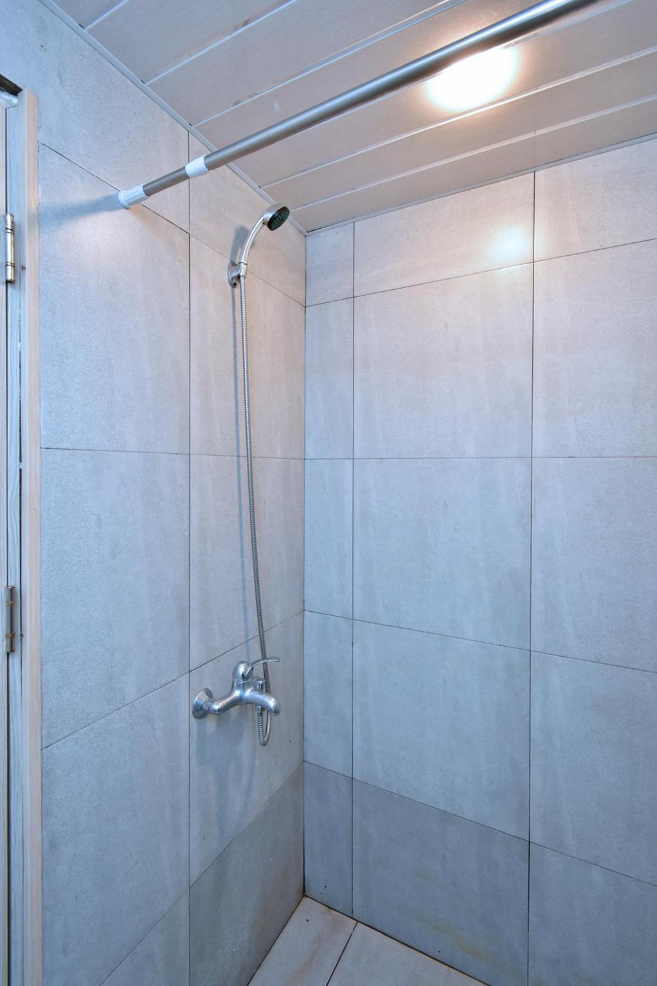 Aaaa Hotel Yerevan Ngoại thất bức ảnh